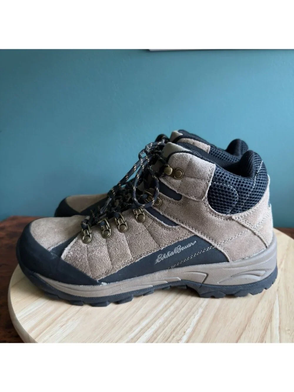 Eddie Bauer Mens Hiking Boots Size 9 Tacama Suede Tan Black Memory Foam